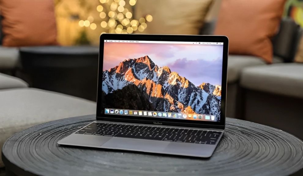 MacBook 12in M7