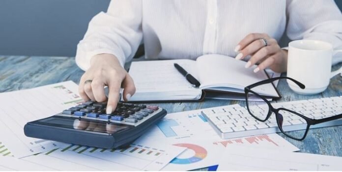 The Benefits of Hiring a Manufacturing or Retail Accountant