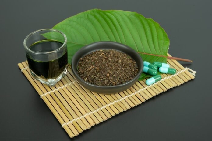 Kratom and Biofeedback: Monitoring Health Metrics While Using LCDs